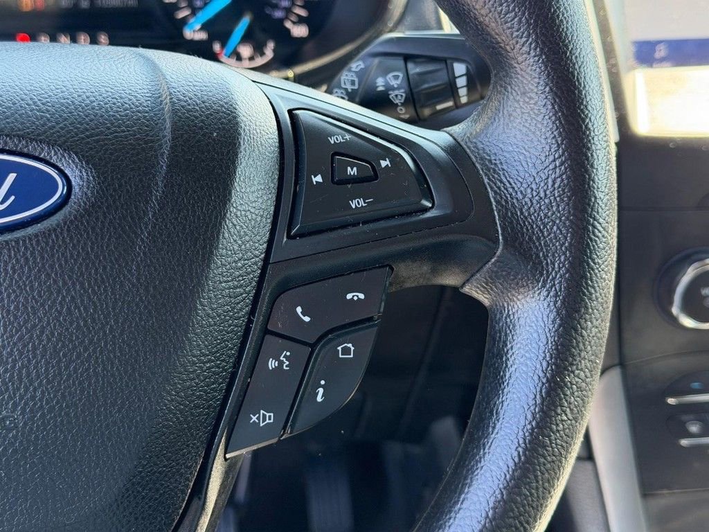 Used 2020 Ford Edge SE FWD image 16