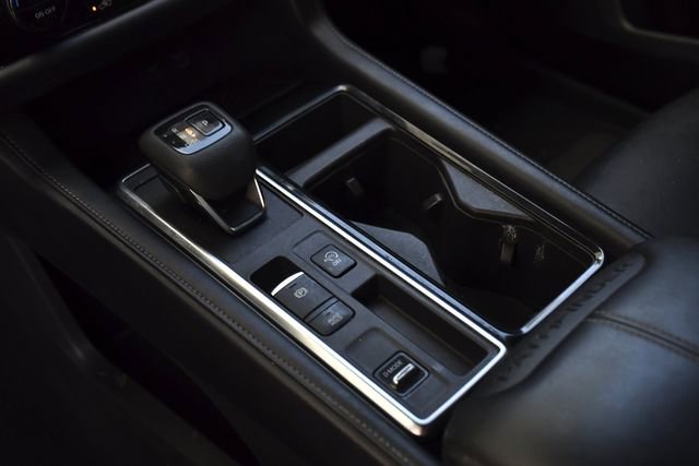 Used 2023 Nissan Pathfinder SV FWD image 12