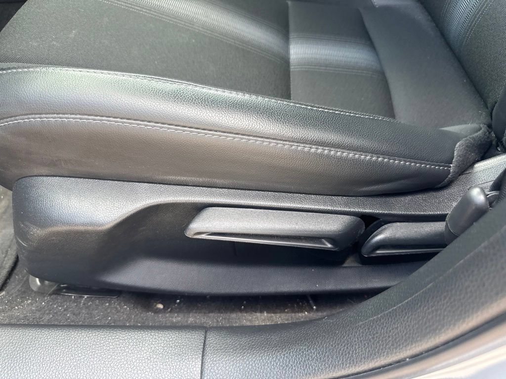Used 2025 Honda Civic Sport image 15