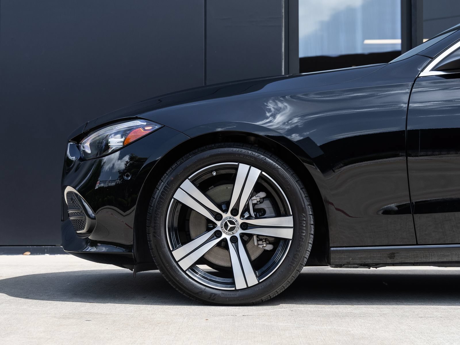 Used 2025 Mercedes-Benz C 300 Sedan image 11