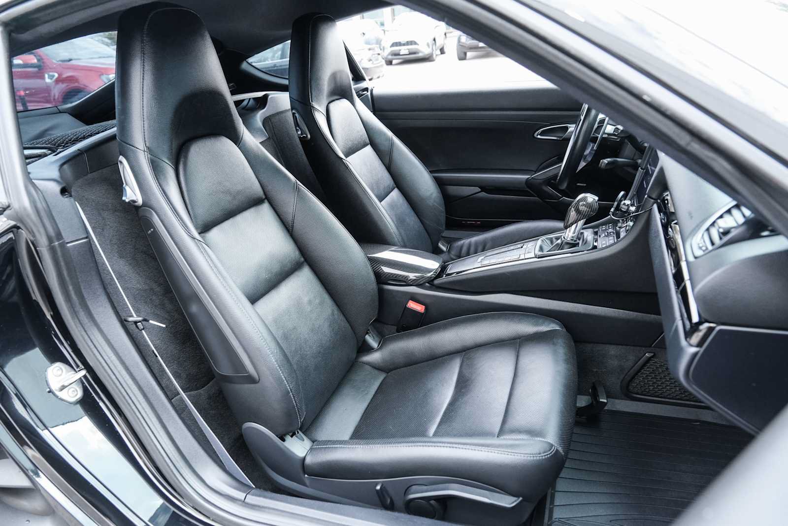 Used 2019 Porsche 718 Cayman RWD image 27