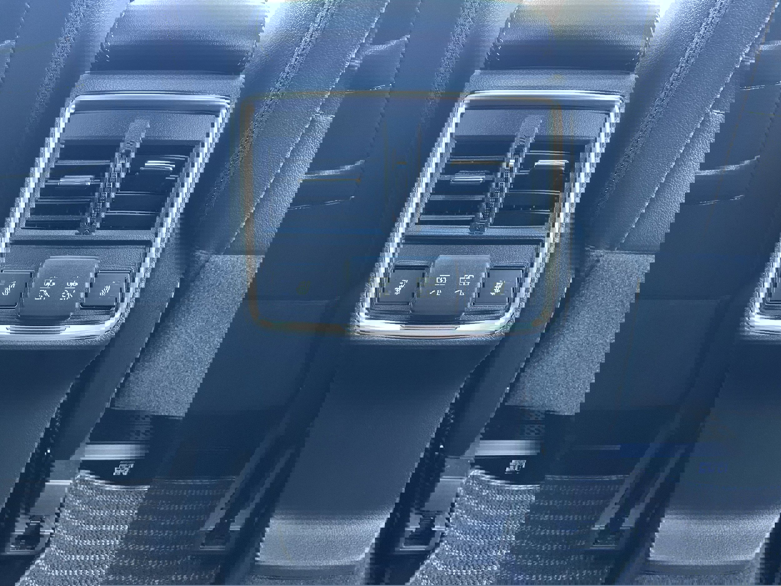 Certified 2022 Subaru Forester Touring w/ Popular Package #3 image 33