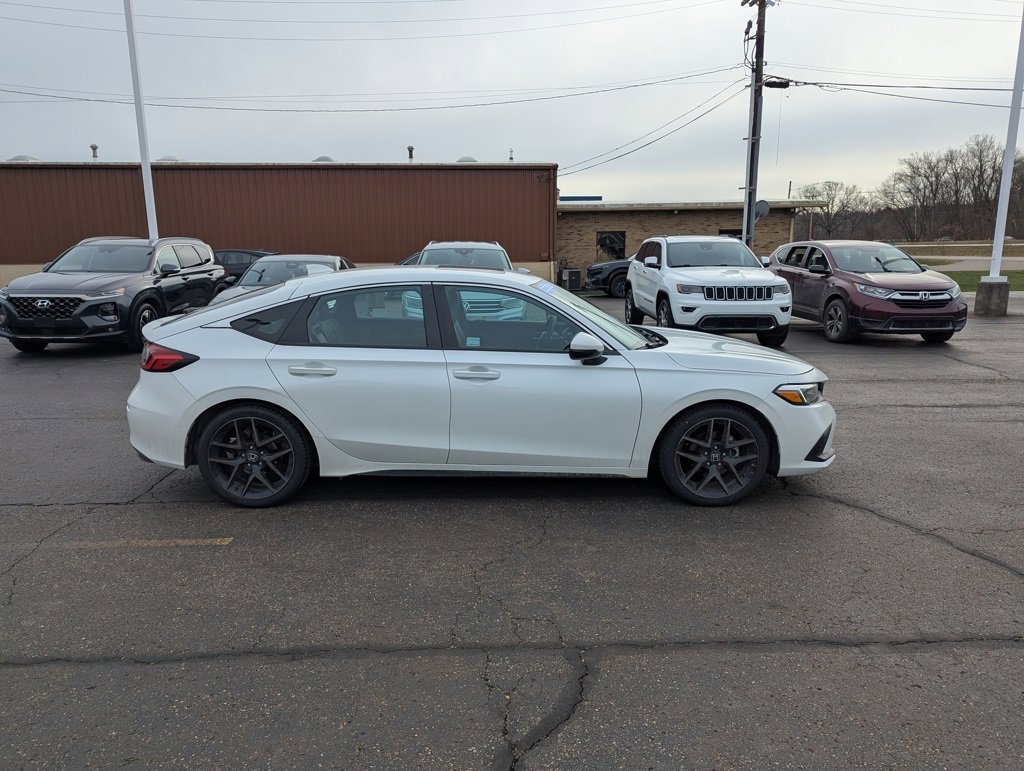 Certified 2024 Honda Civic Sport Touring image 2