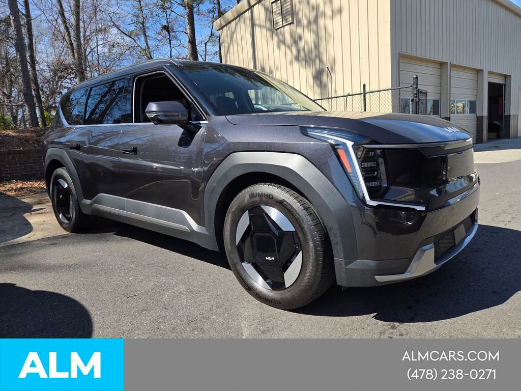 Used 2024 Kia EV9 Wind AWD/4WD image 17