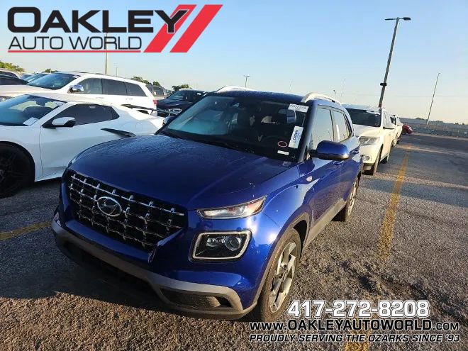 Used 2022 Hyundai Venue Limited FWD image 1