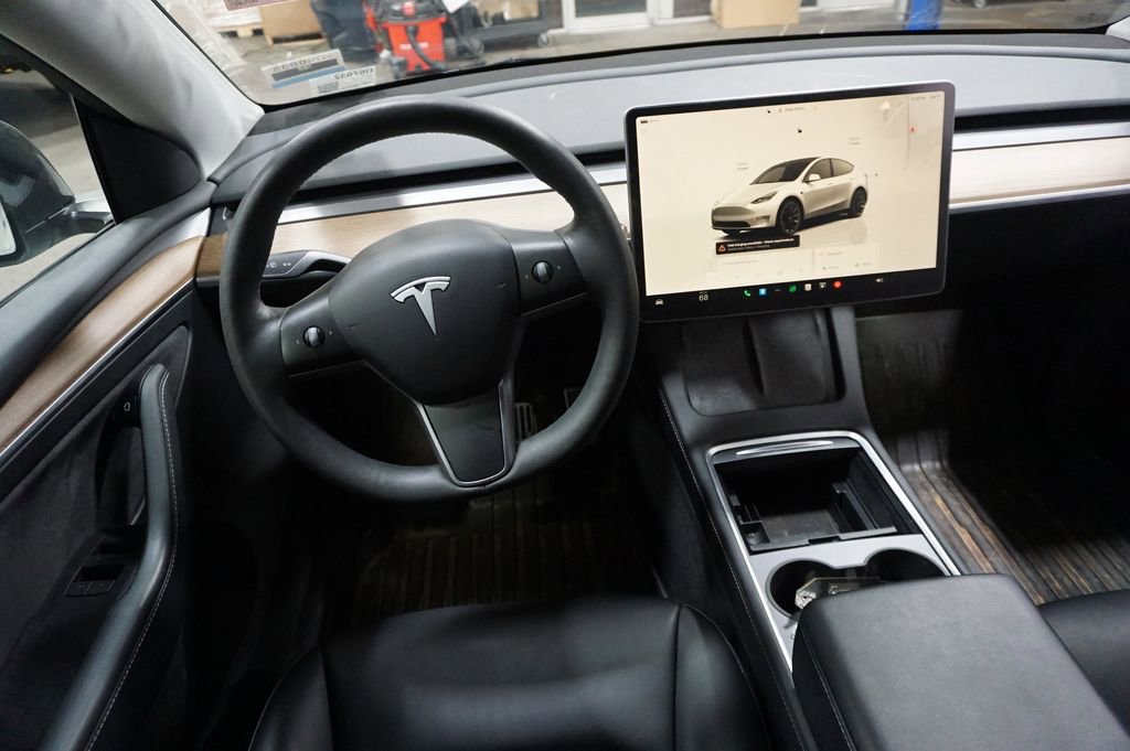Used 2023 Tesla Model Y Long Range image 5