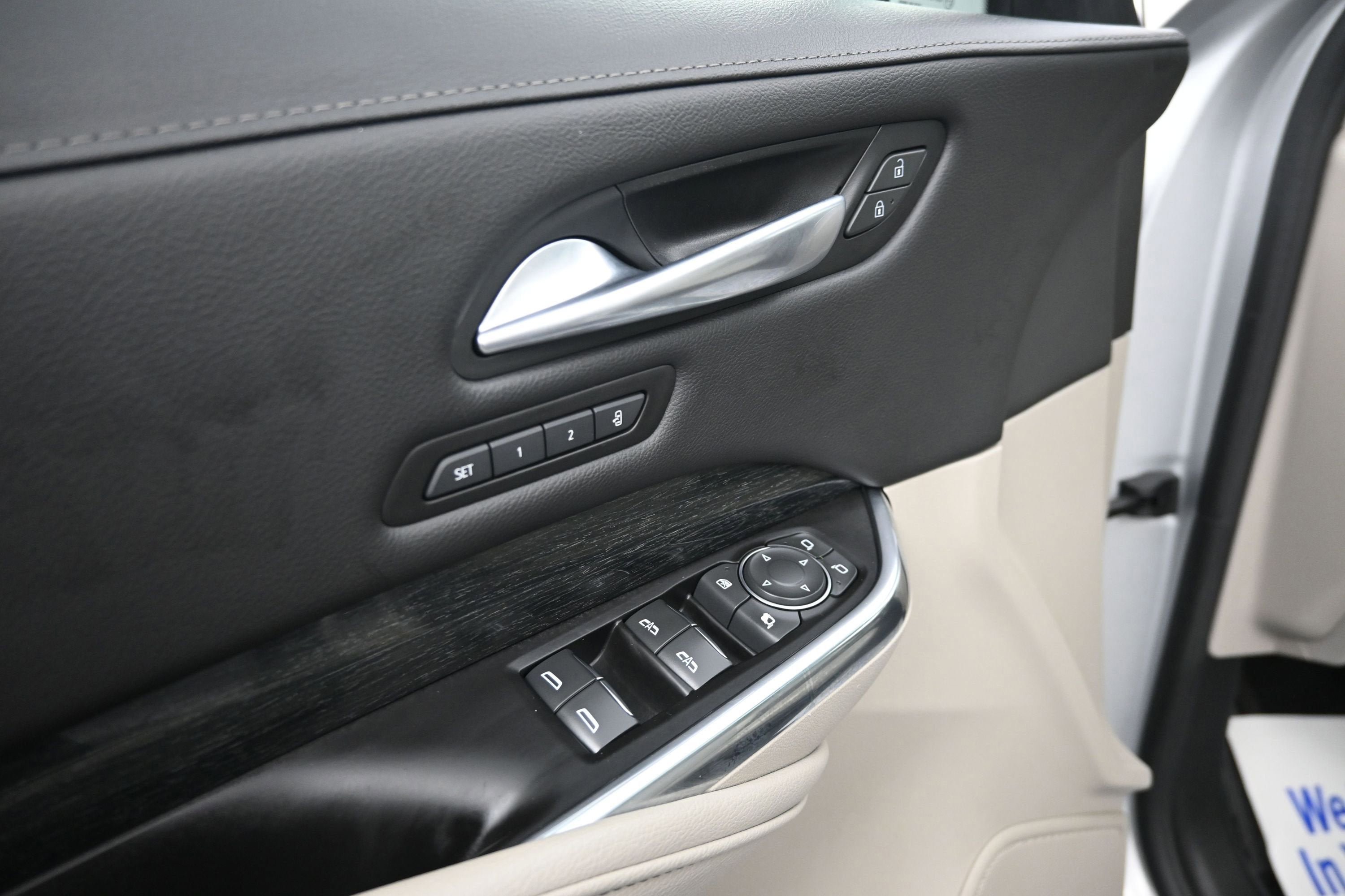 Used 2022 Cadillac XT4 Premium Luxury w/ Enhanced Visibility Package AWD/4WD image 25