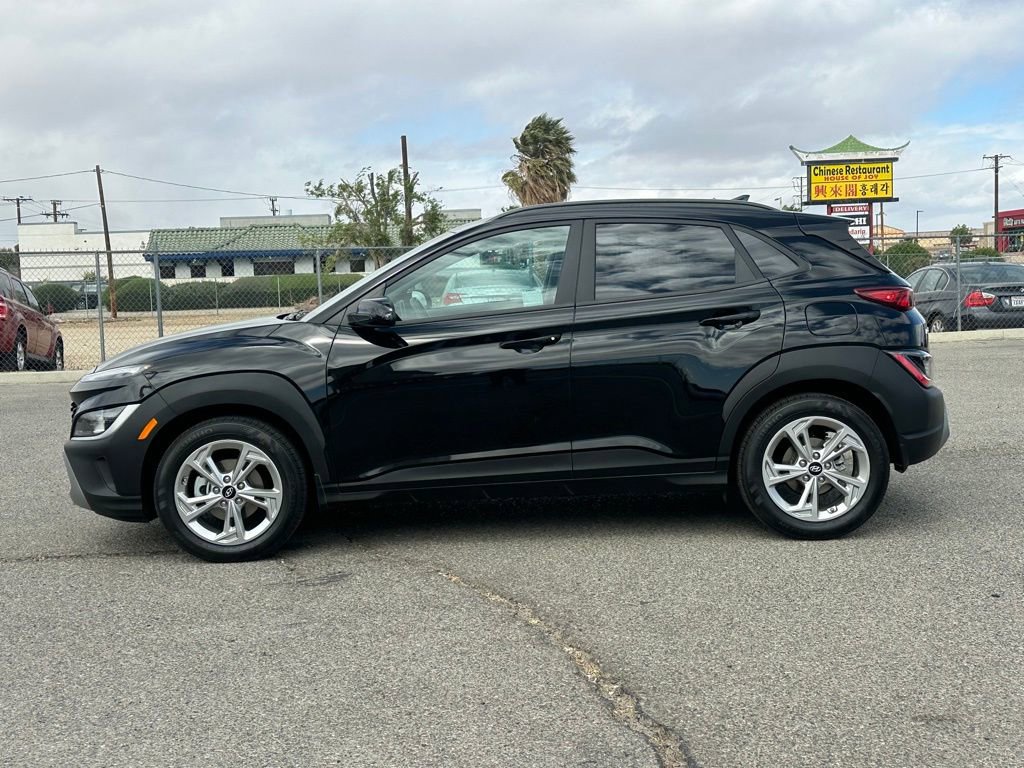 Used 2022 Hyundai Kona SEL w/ Cargo Package image 2