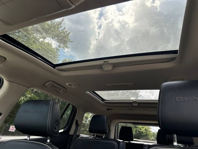 Used 2018 GMC Acadia Denali FWD image 34