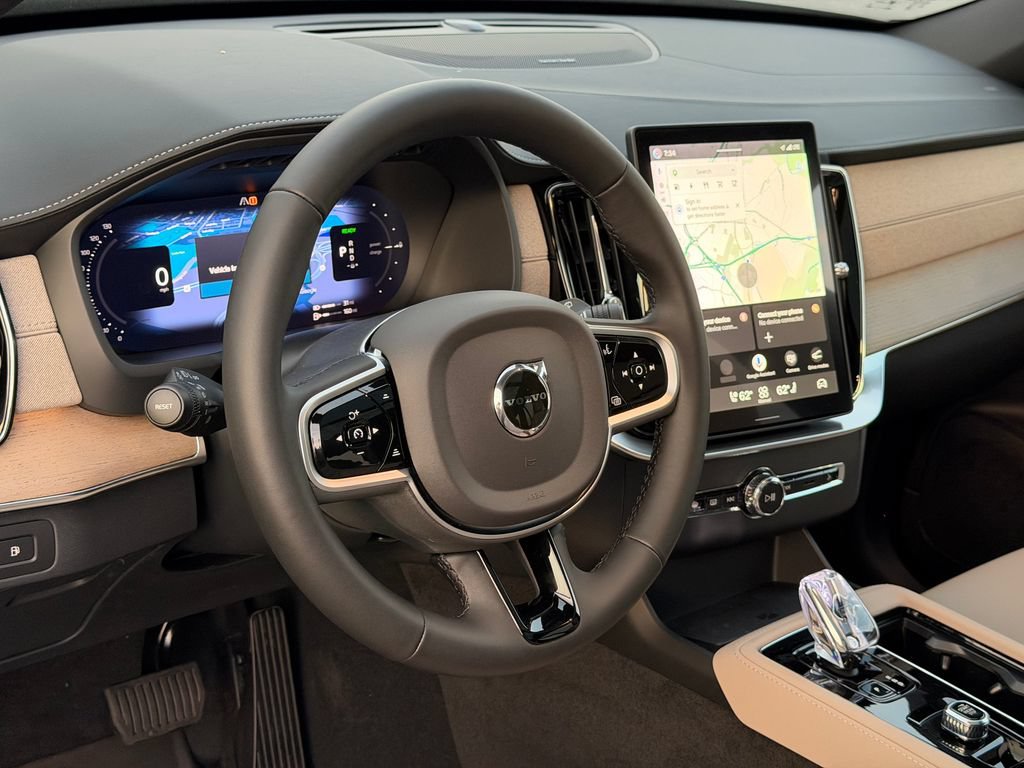 New 2026 Volvo XC90 T8 Plus w/ Protection Package Premier AWD/4WD image 15