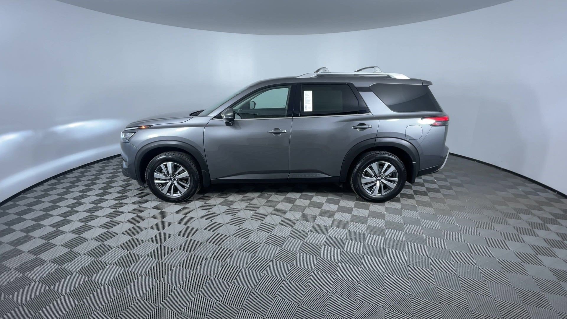 Certified 2022 Nissan Pathfinder SL image 6