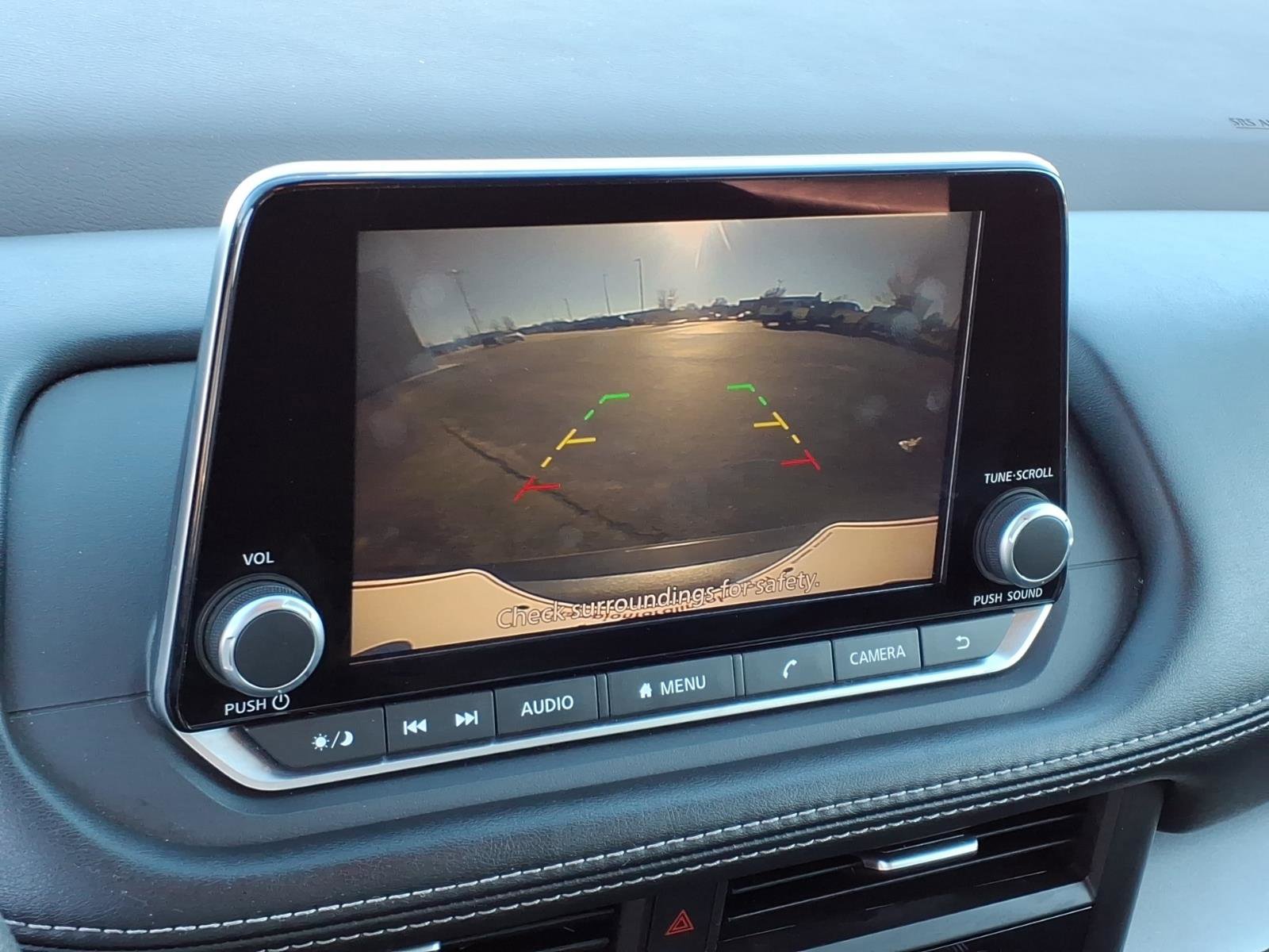 Used 2023 Nissan Rogue SV image 10