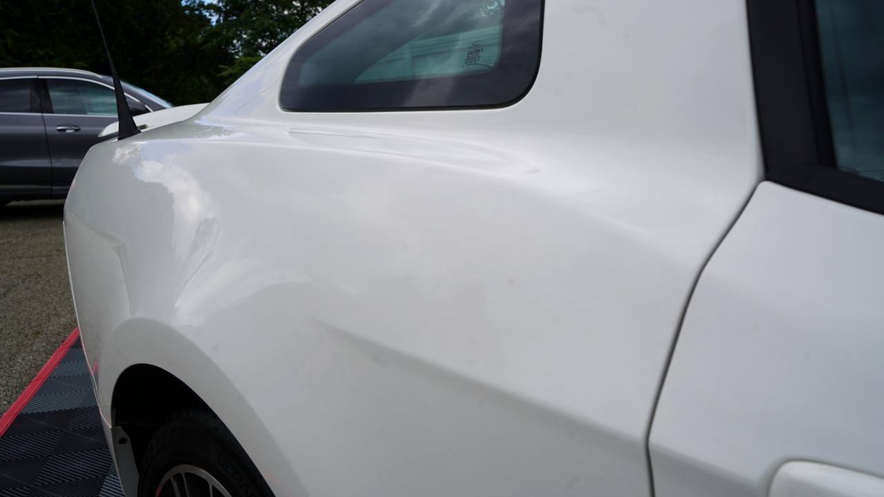 Used 2010 Ford Mustang GT RWD image 23