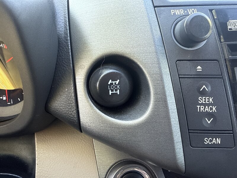 Used 2010 Toyota RAV4 Limited AWD/4WD image 34