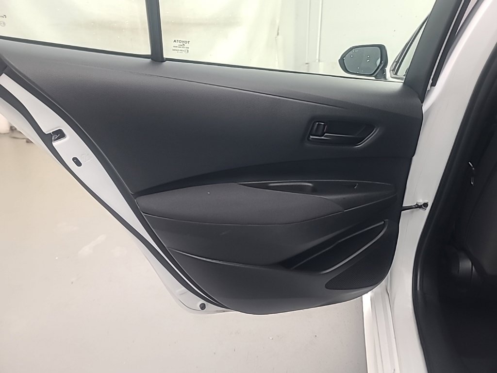 Used 2025 Toyota Corolla LE FWD image 20