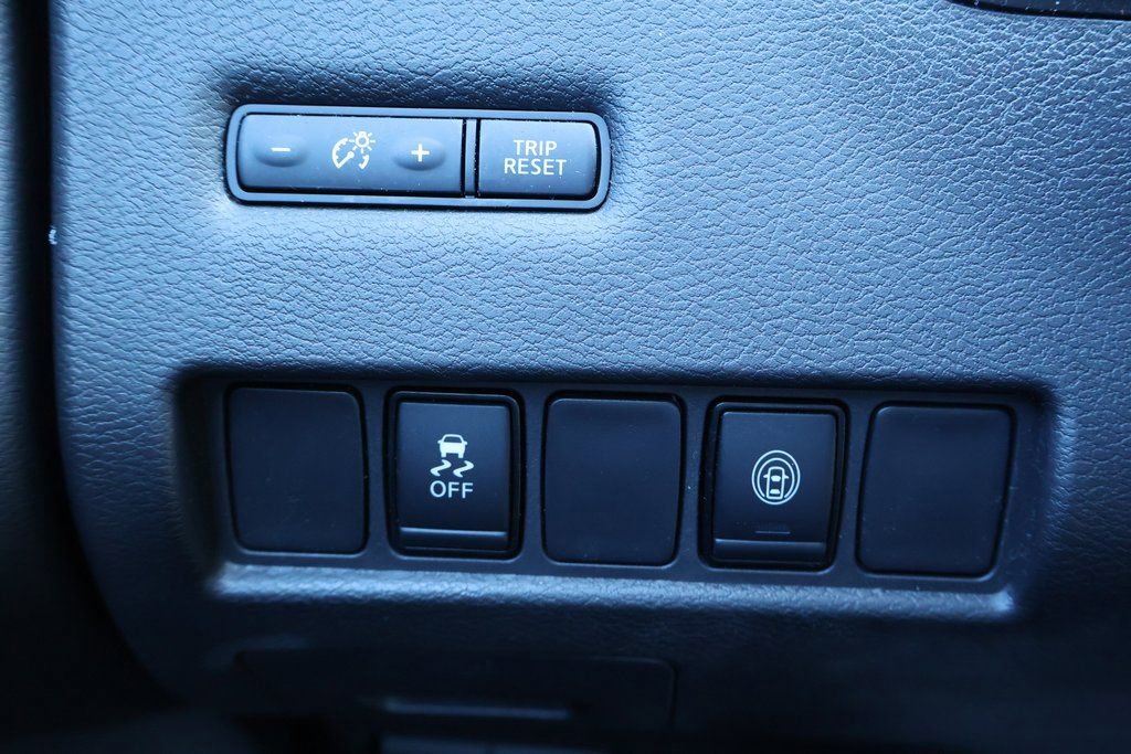 Used 2023 Nissan Murano SV image 17