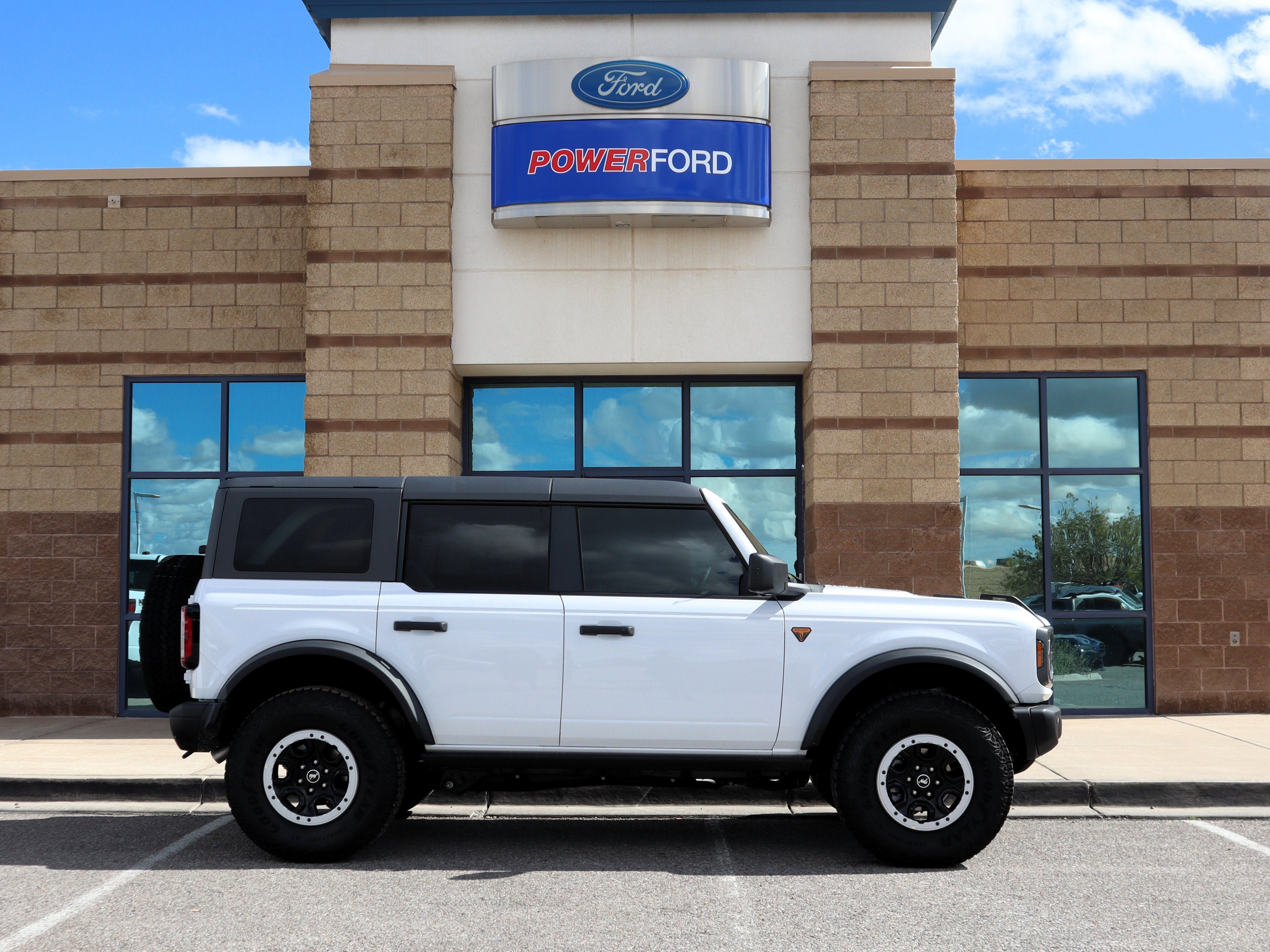 New 2026 Ford Bronco Badlands AWD/4WD image 5