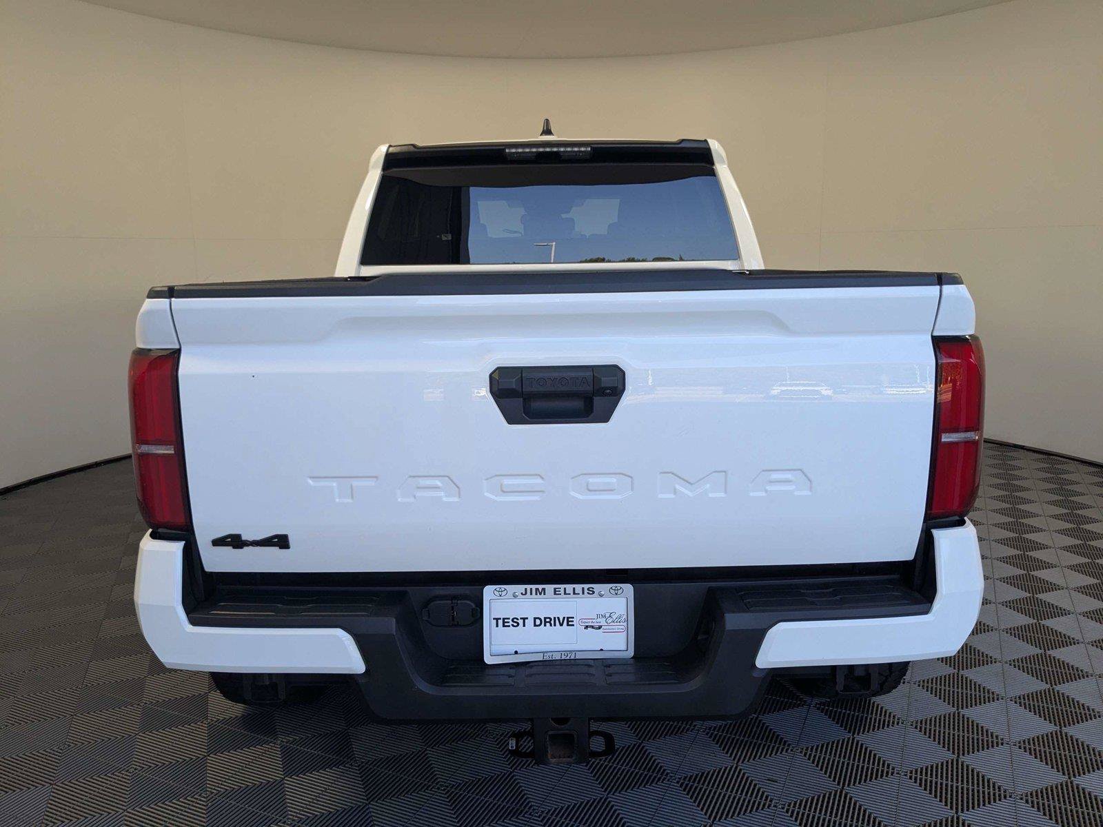 Used 2025 Toyota Tacoma SR AWD/4WD image 6