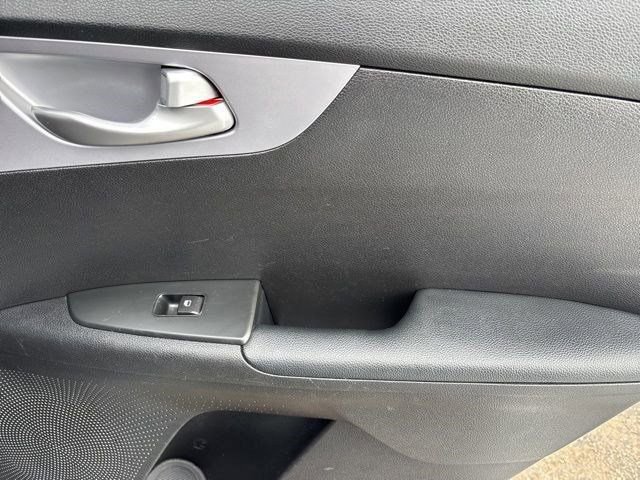 Used 2024 Kia Forte LXS image 34