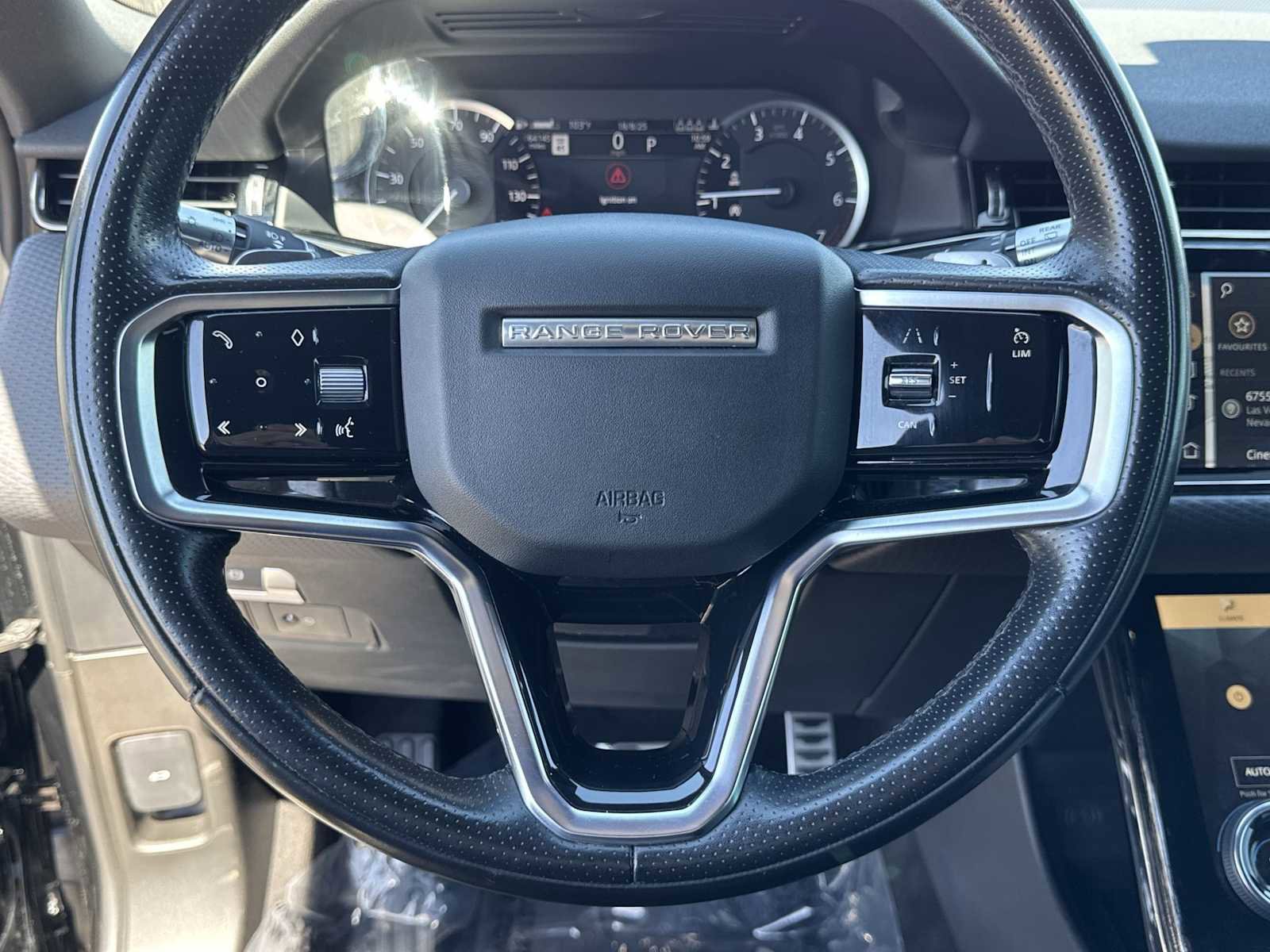 Used 2022 Land Rover Range Rover Evoque R-Dynamic S image 21
