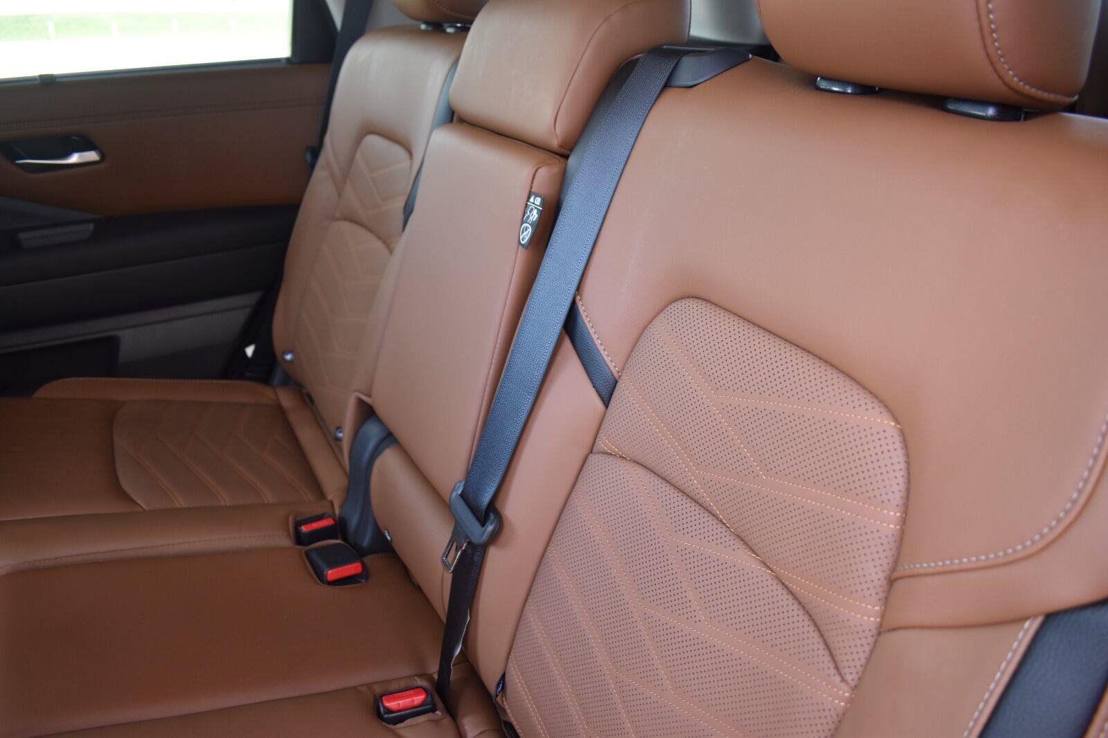 Used 2025 Nissan Pathfinder Platinum w/ Cargo Package FWD image 54