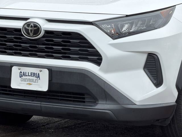 Used 2019 Toyota RAV4 LE image 7
