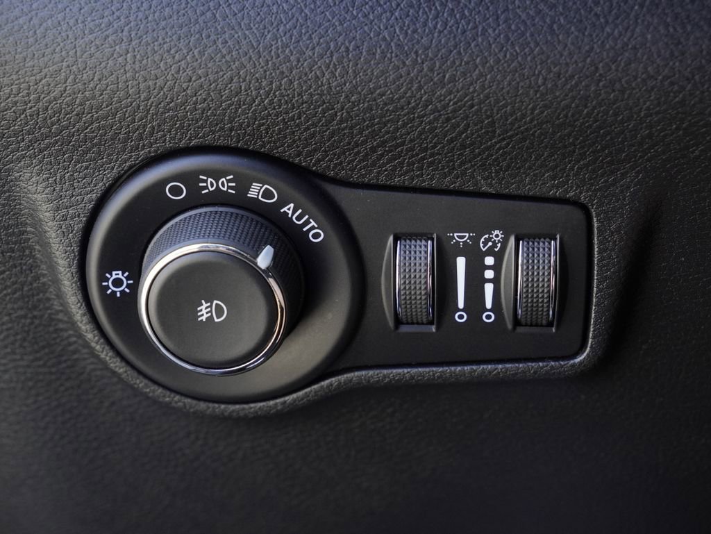 Certified 2022 Jeep Compass Trailhawk w/ Trailhawk Convenience Group AWD/4WD image 13