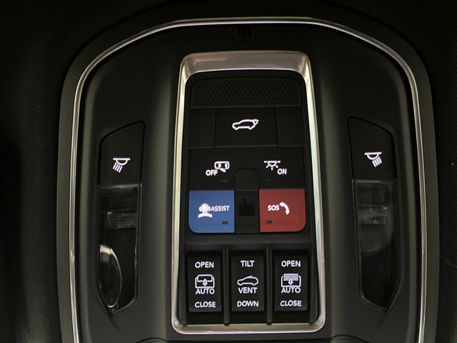 New 2026 Jeep Grand Cherokee Limited w/ Luxury Tech Group II AWD/4WD image 26
