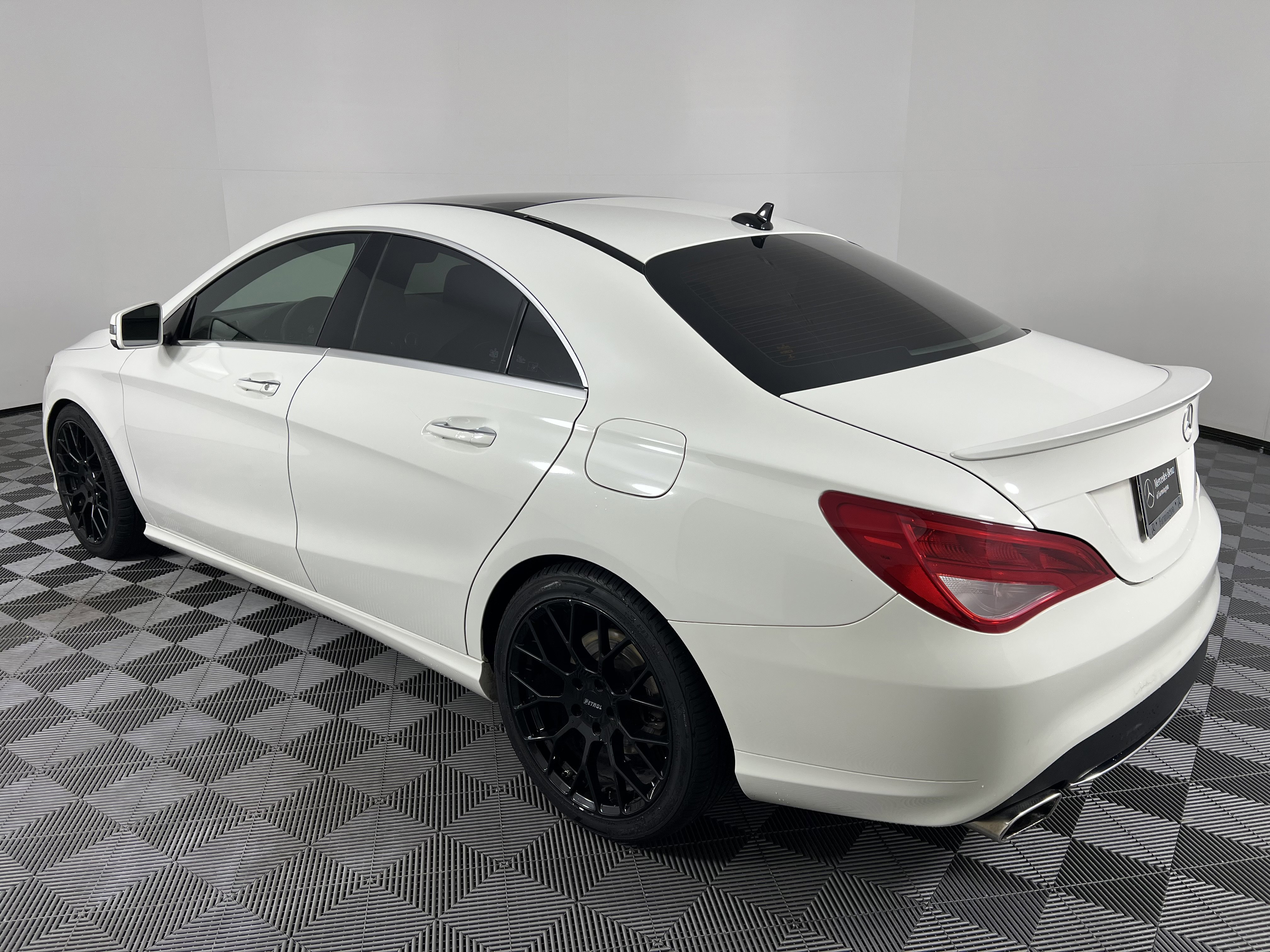 Used 2015 Mercedes-Benz CLA 250 4MATIC image 10