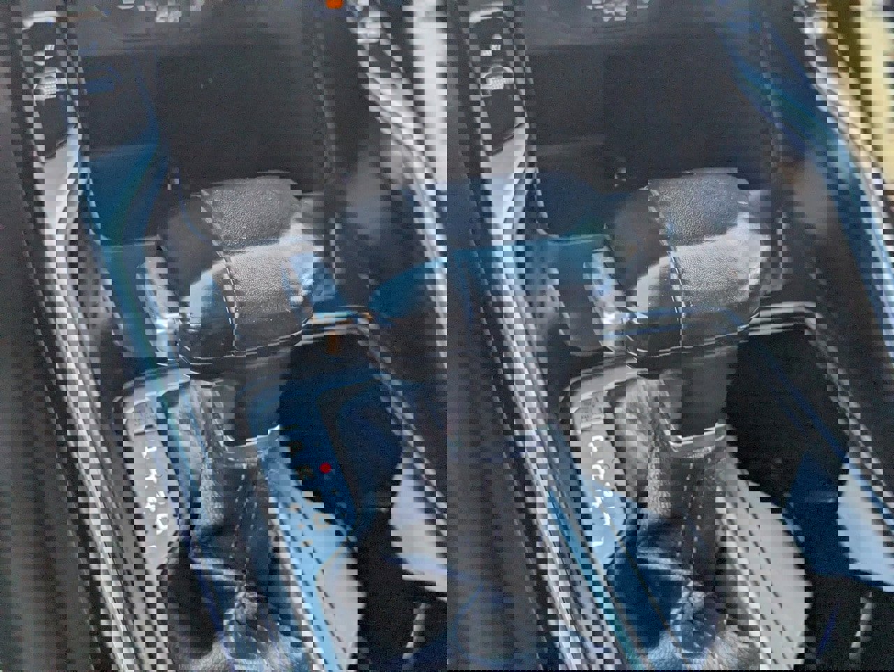 Used 2024 Kia Sorento S image 27