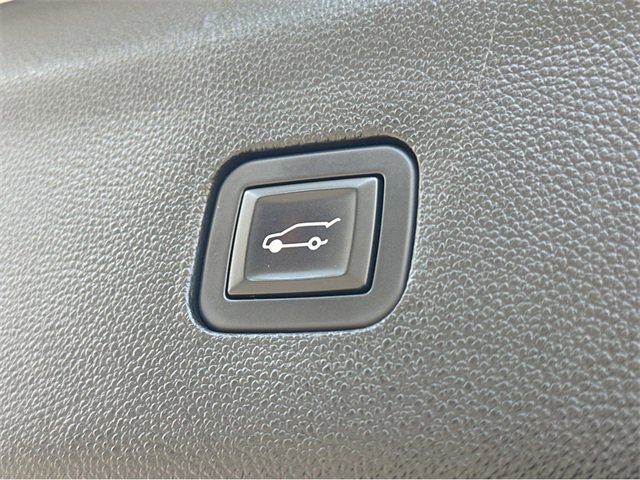 Used 2019 Buick Enclave Essence image 21