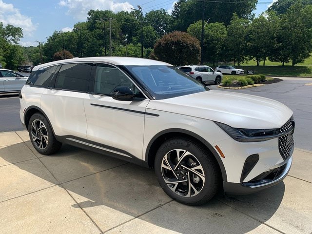 New 2026 Lincoln Nautilus Premier AWD/4WD image 7