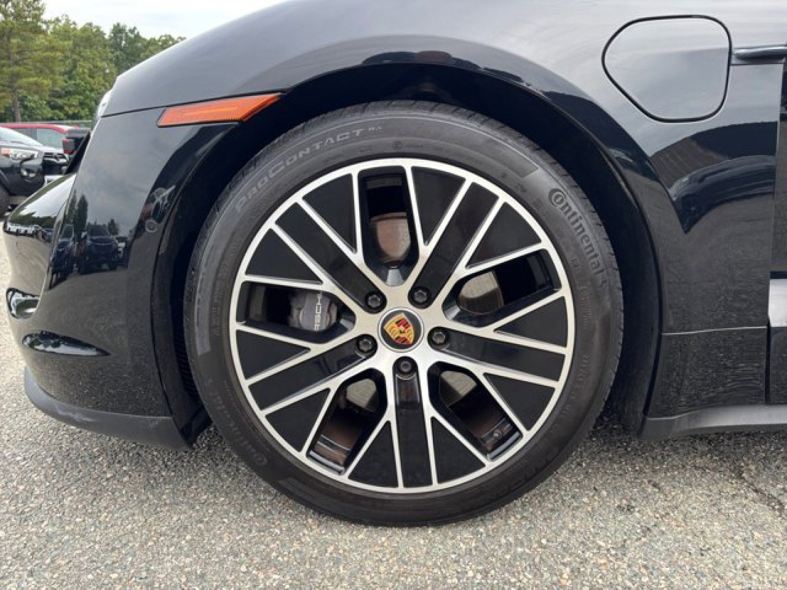 Used 2022 Porsche Taycan image 9