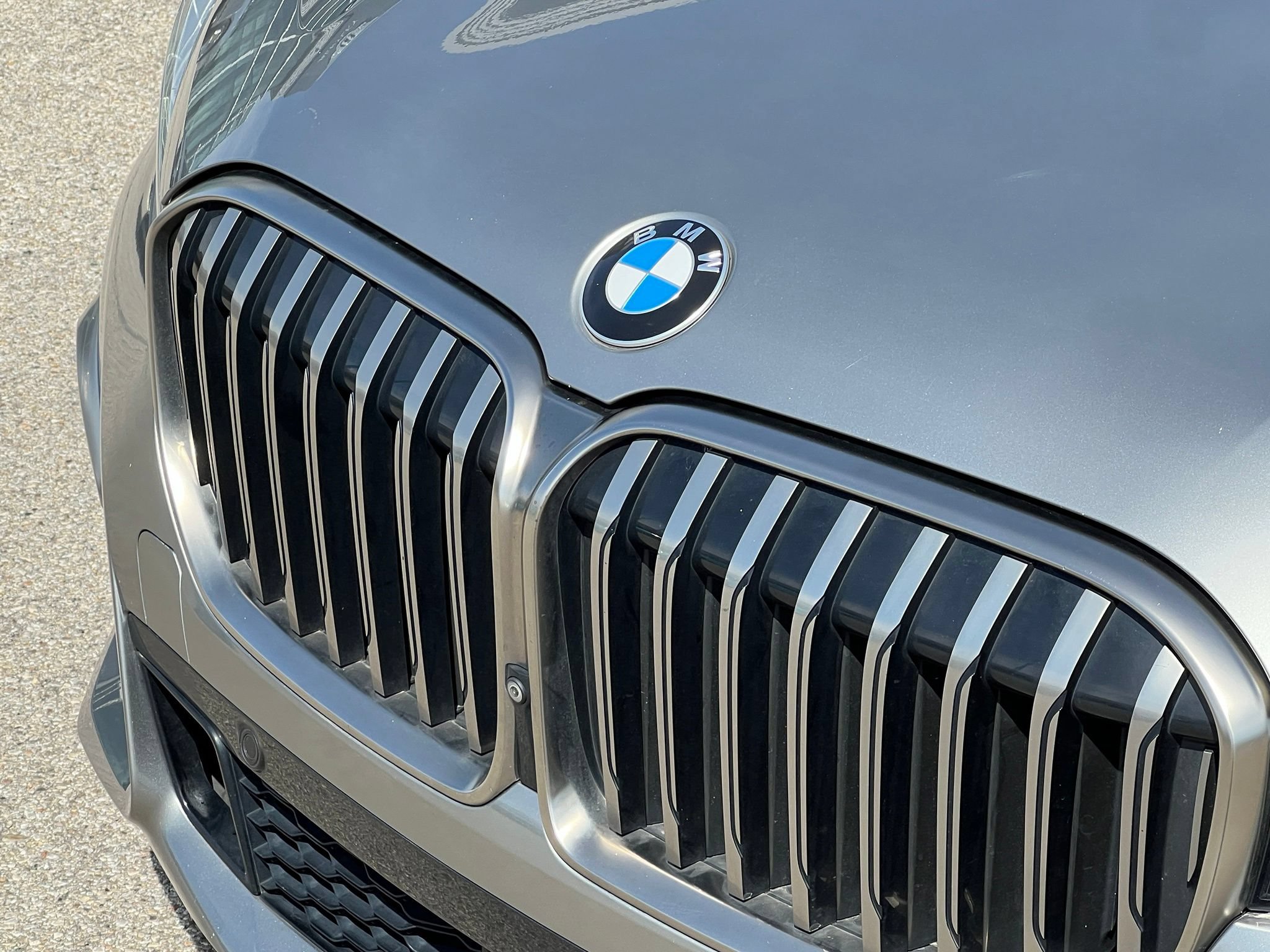 Used 2021 BMW M760i xDrive AWD/4WD image 16