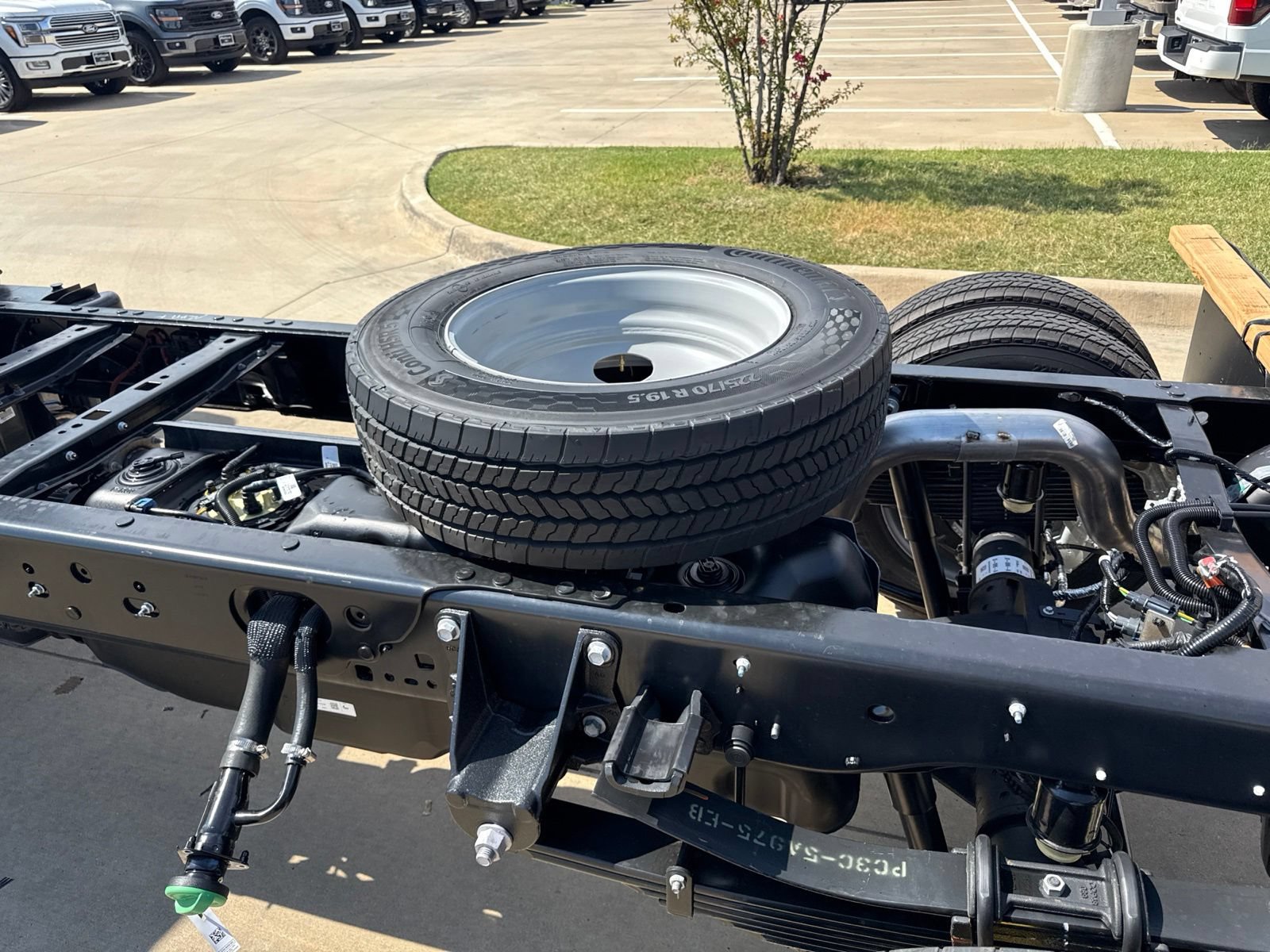 New 2026 Ford F550 2WD Regular Cab Super Duty image 5