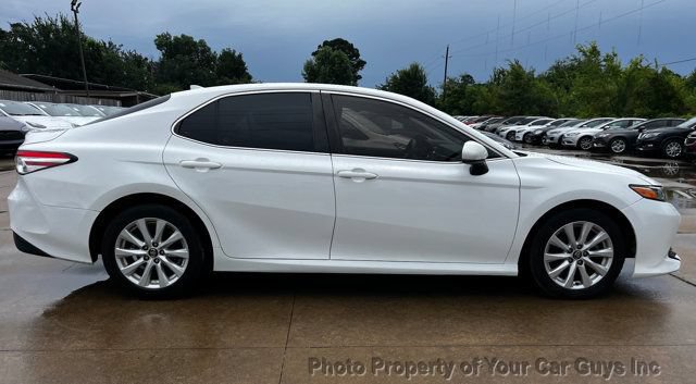Used 2020 Toyota Camry LE FWD image 5
