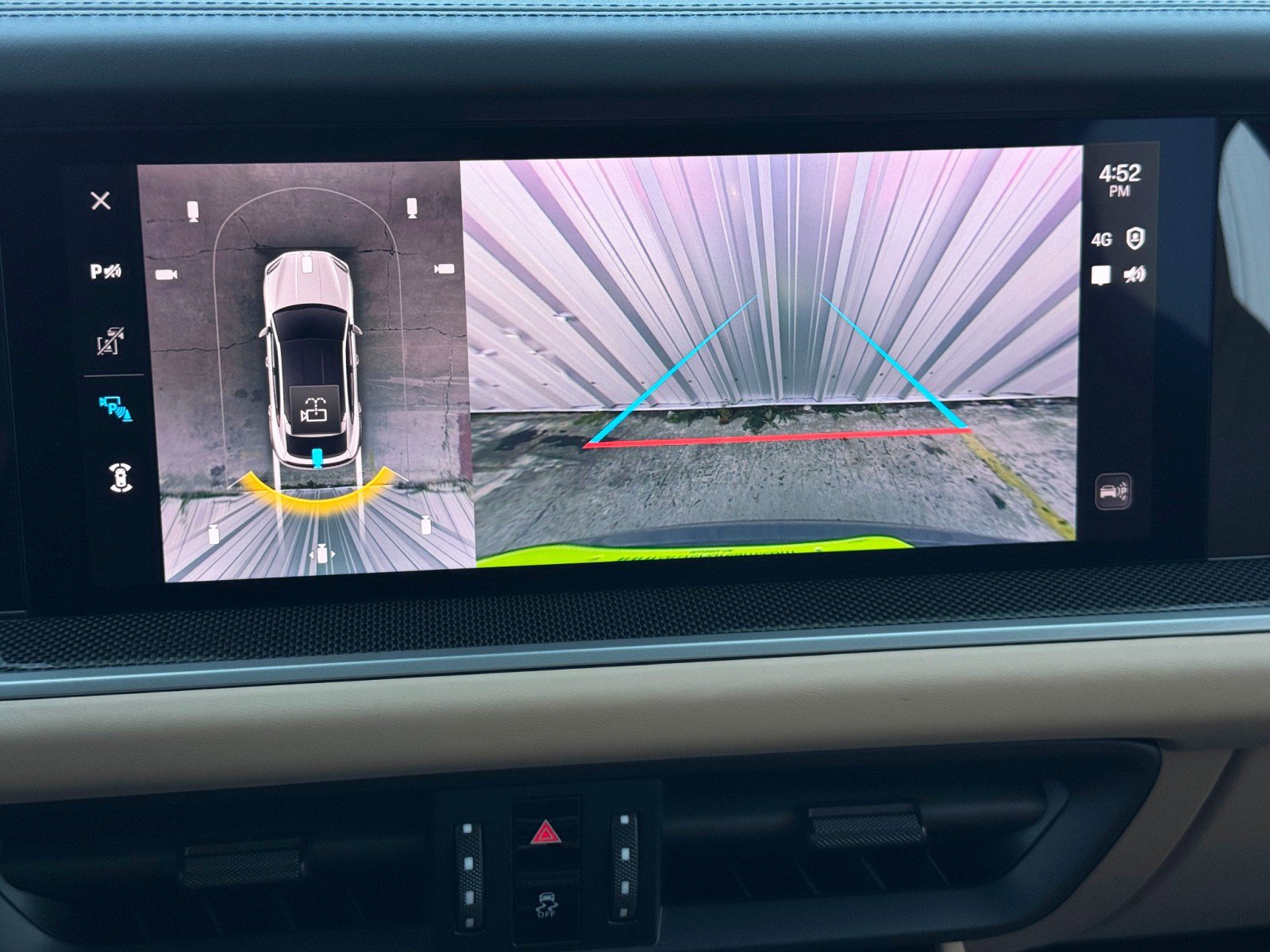 Used 2024 Porsche Cayenne Turbo AWD/4WD image 35