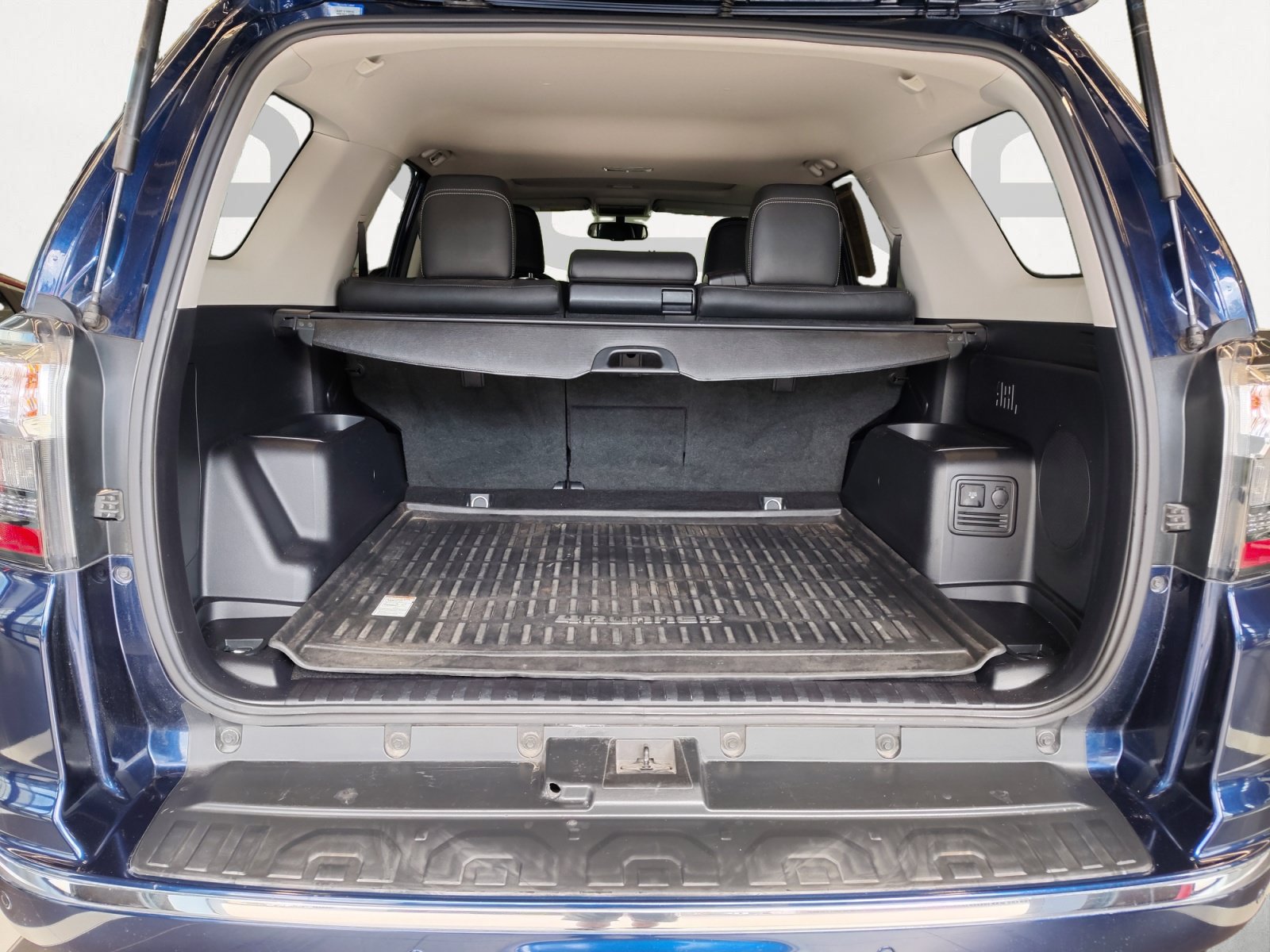 Used 2019 Toyota 4Runner Limited RWD image 15