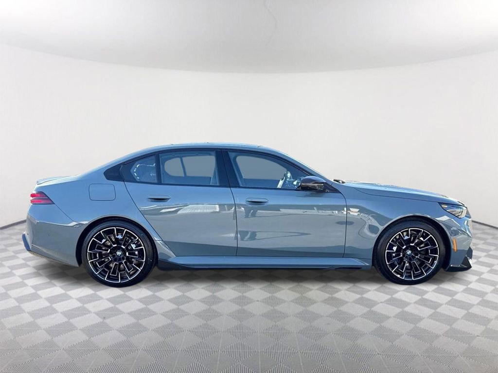 New 2026 BMW M5 w/ Carbon Package AWD/4WD image 4