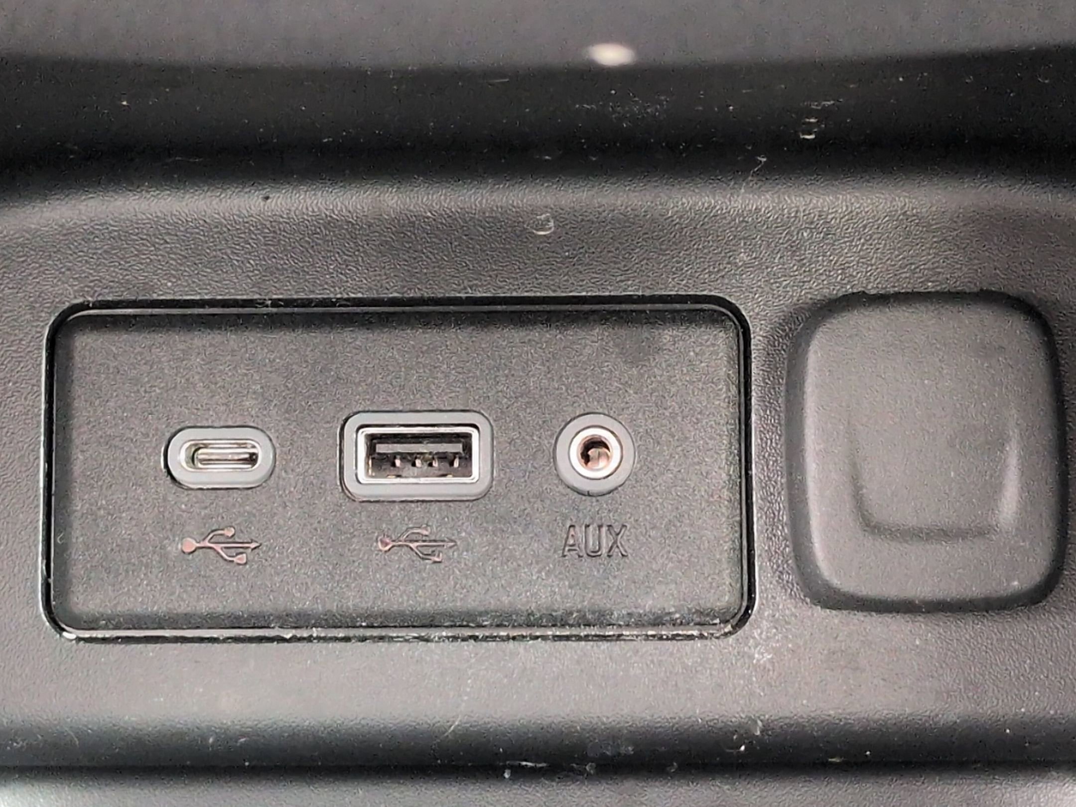 Used 2023 Chevrolet Equinox LT image 27