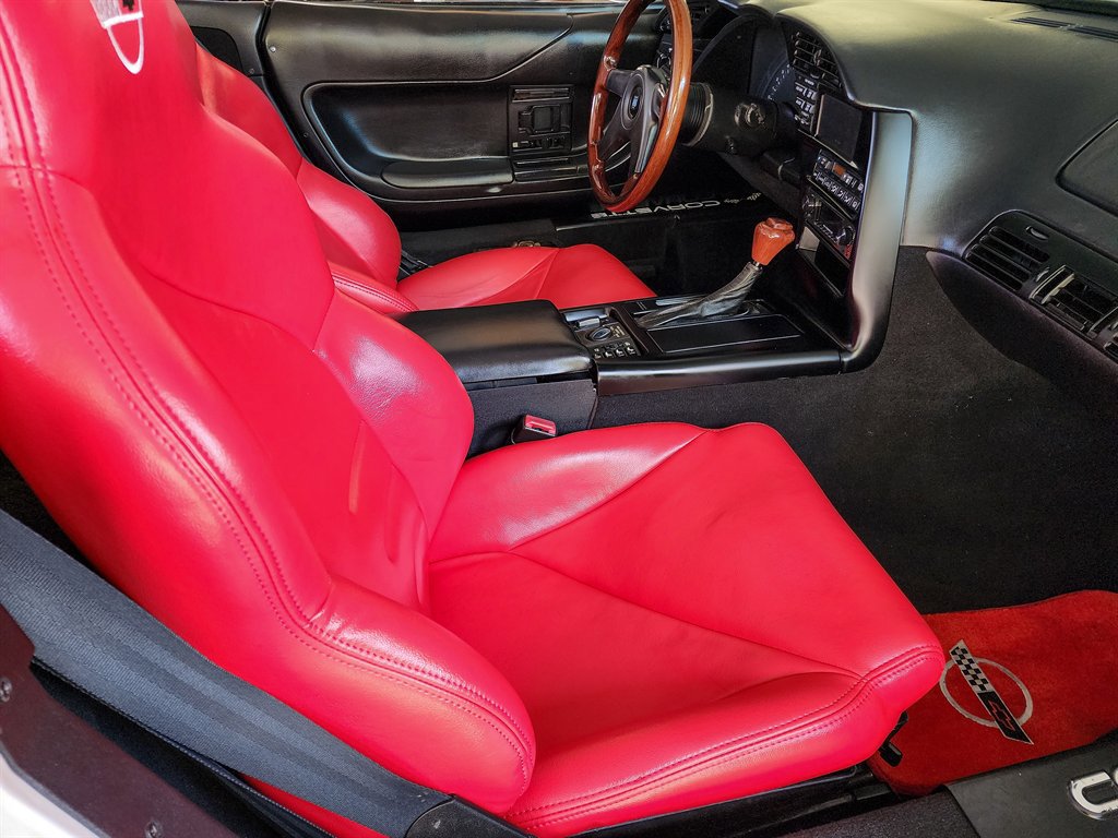 Used 1995 Chevrolet Corvette Convertible image 25