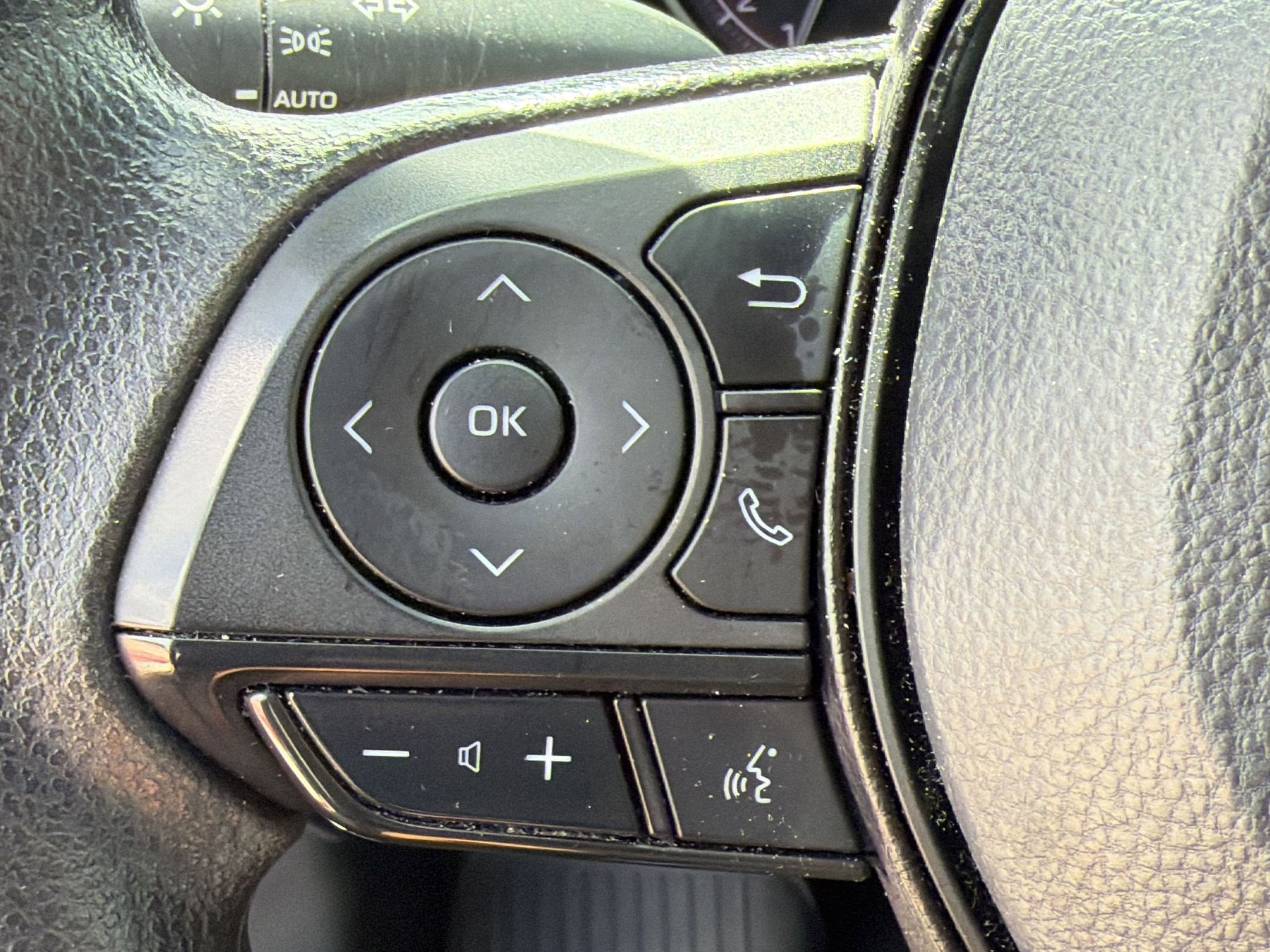 Used 2024 Toyota RAV4 XLE w/ Convenience Package image 17