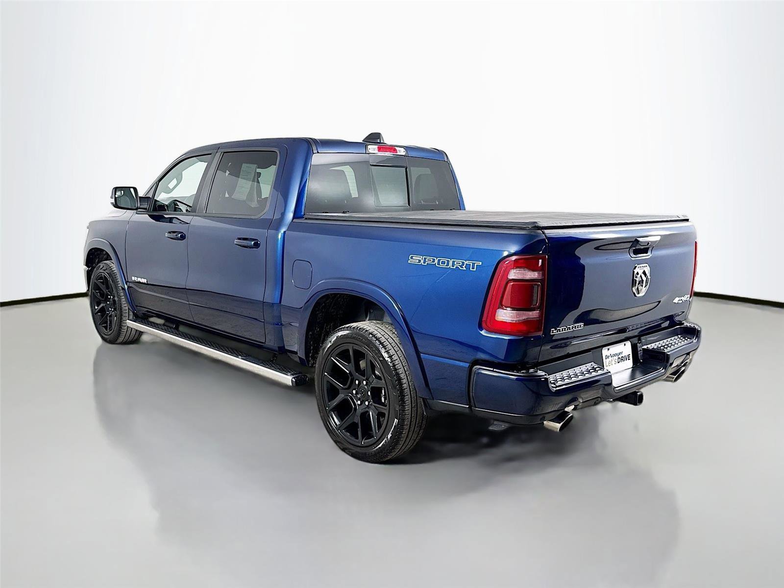 Used 2022 RAM 1500 Laramie AWD/4WD image 7