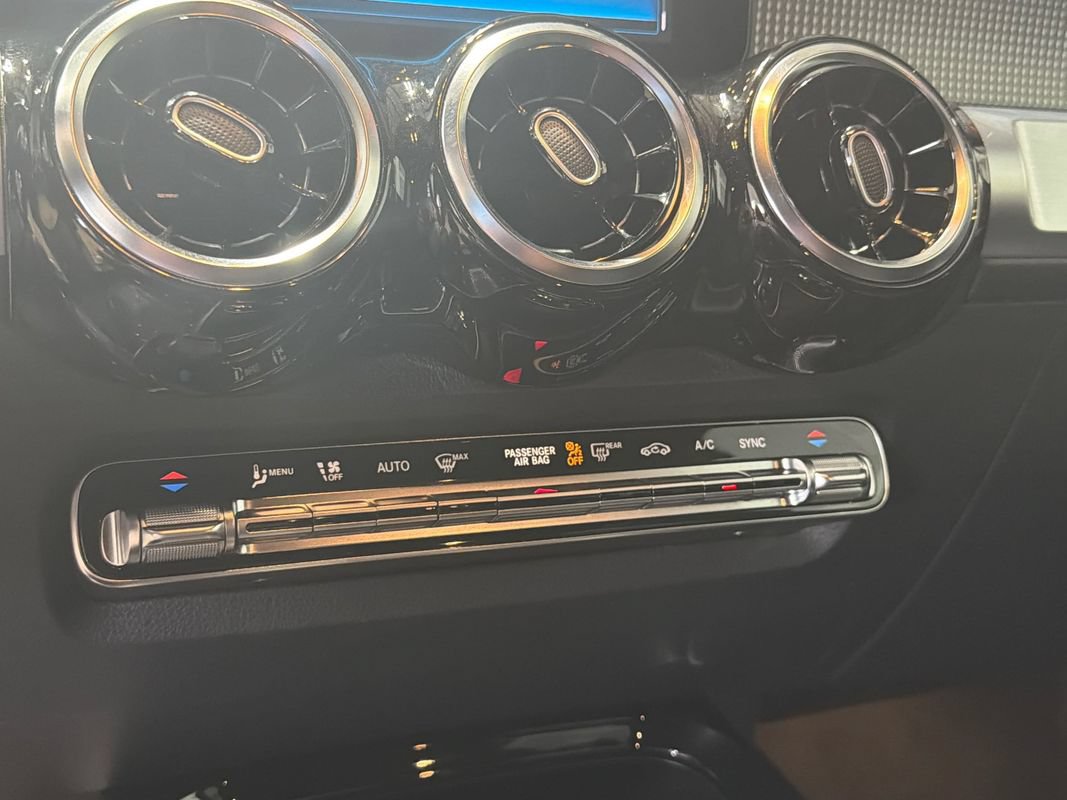 Used 2022 Mercedes-Benz GLB 250 4MATIC image 64