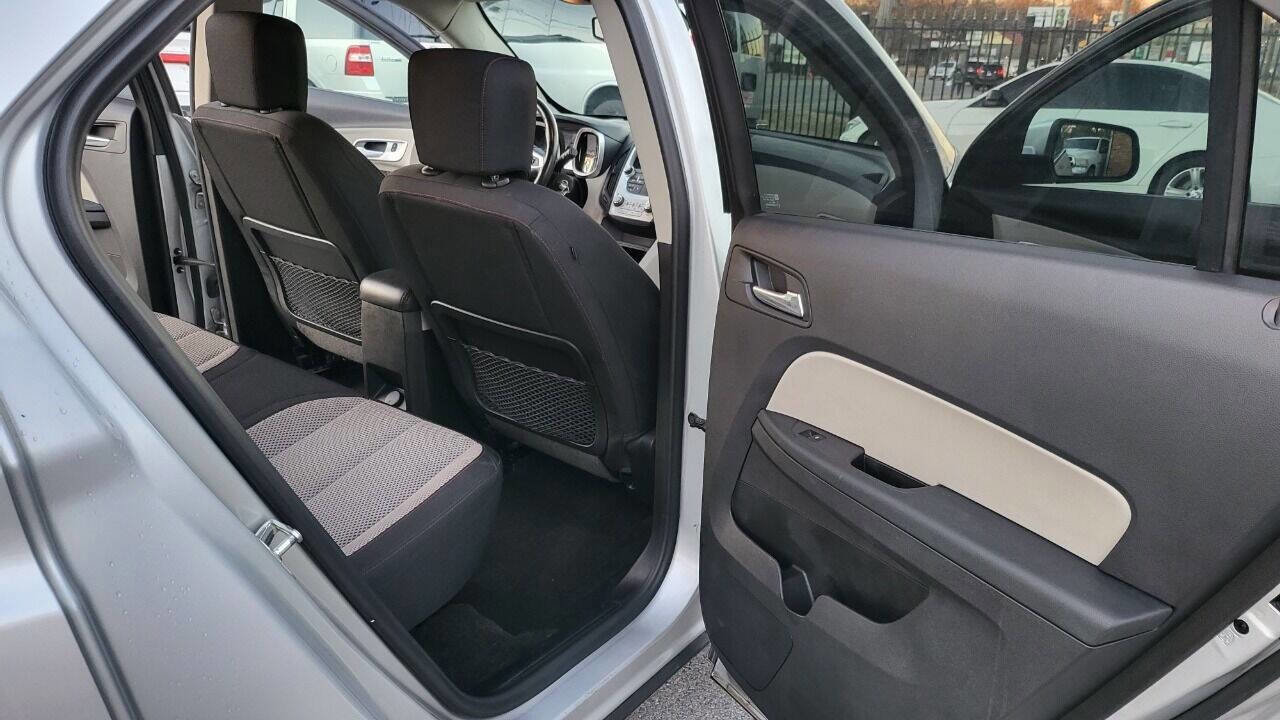Used 2016 Chevrolet Equinox LT image 17