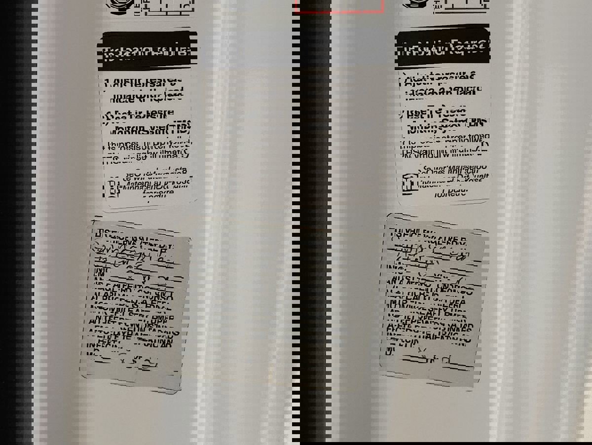 Used 2021 Nissan NV 2500 SV image 24