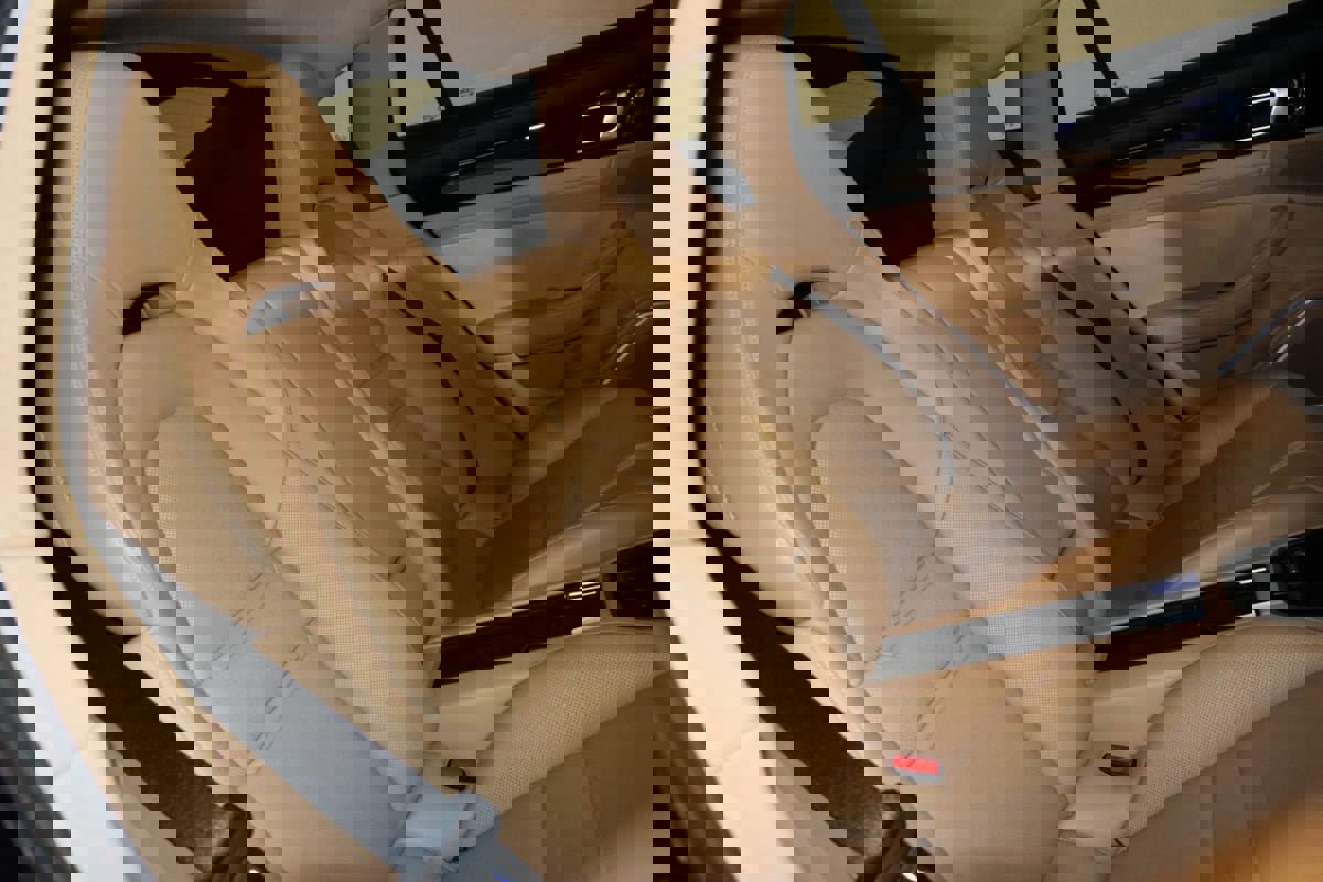 Used 2018 Porsche Panamera 4 image 85