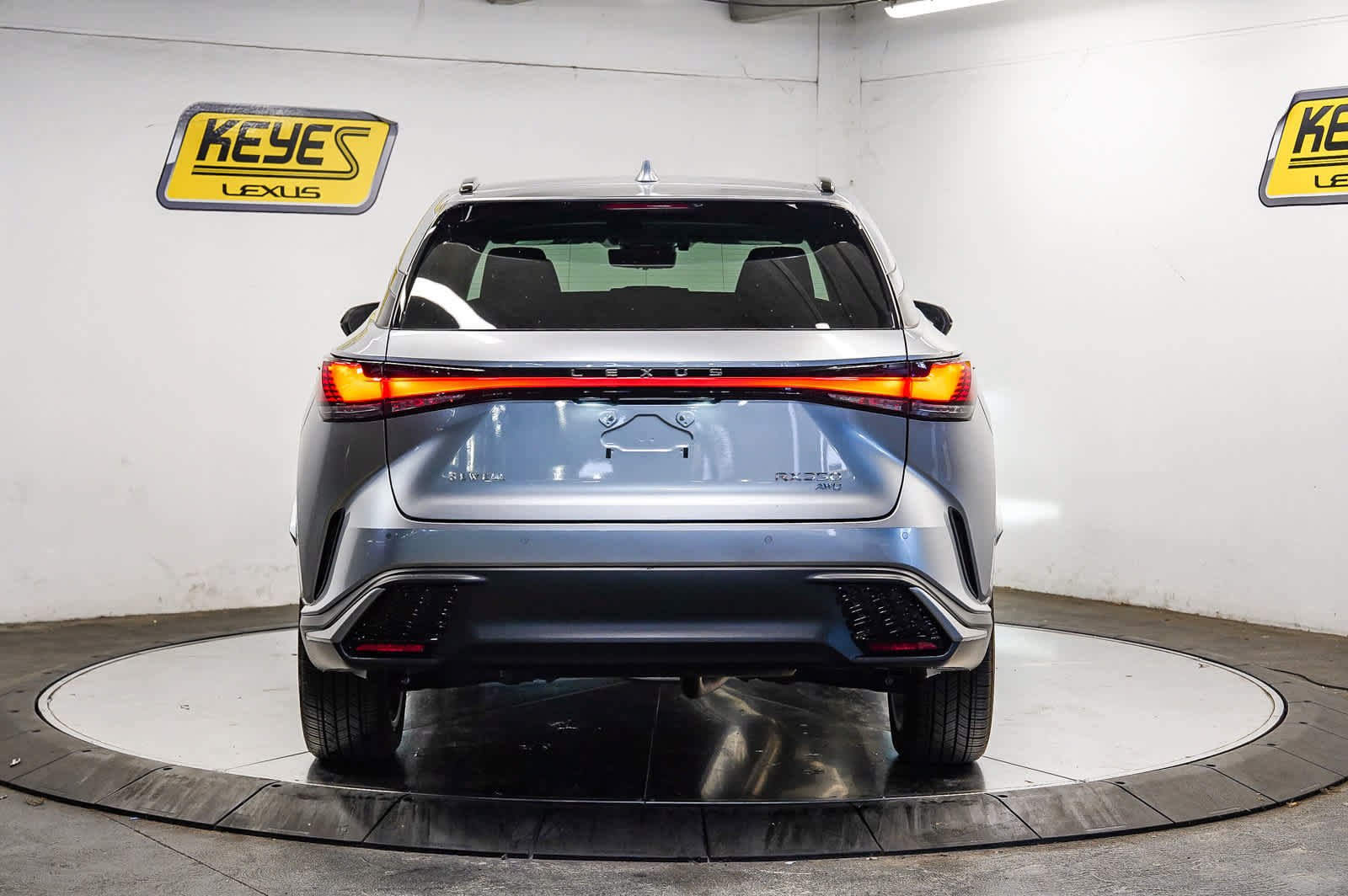 Used 2024 Lexus RX 350 F Sport w/ Convenience Package AWD/4WD image 3