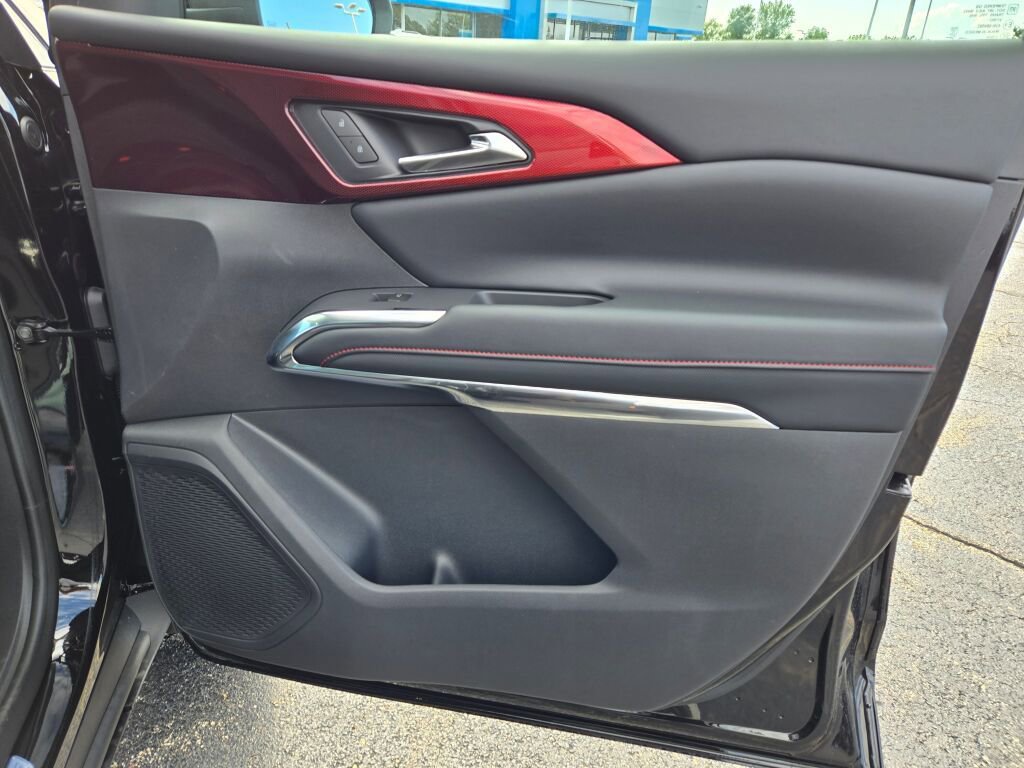 New 2026 Chevrolet Traverse Z71 w/ Driver Confidence Package image 6
