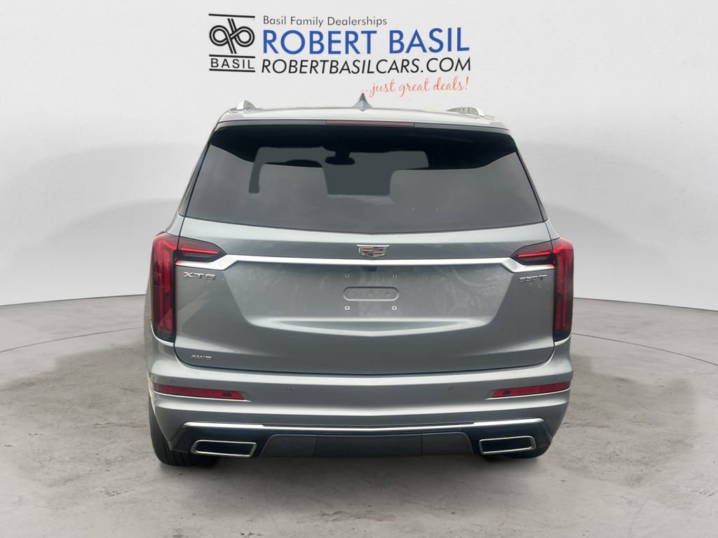 New 2025 Cadillac XT6 Luxury image 4